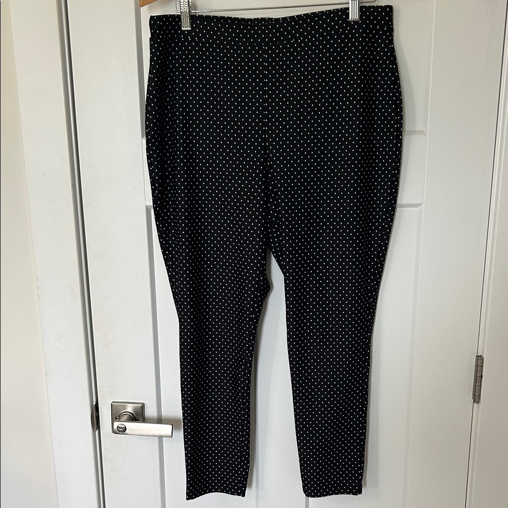 Chico's Black Cropped Pants with White Dots